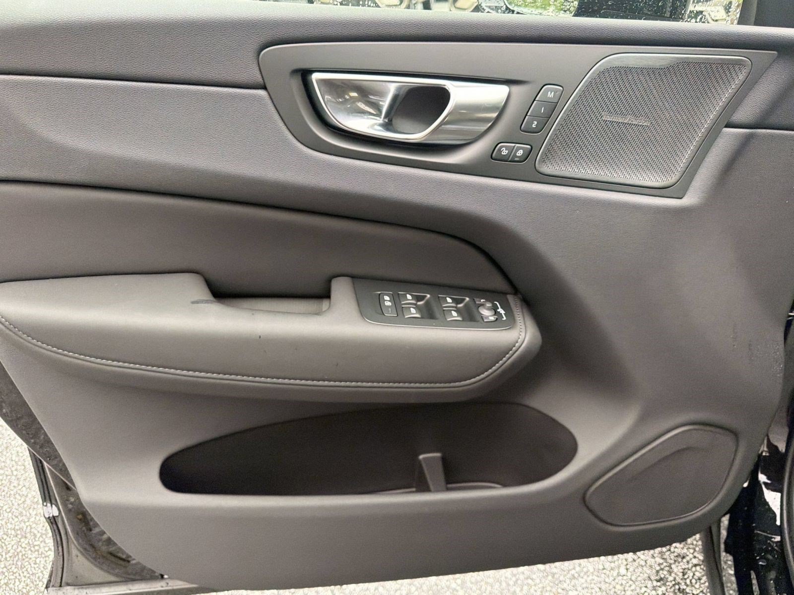 New 2027 Volvo XC60 B5 Ultra AWD/4WD image 14