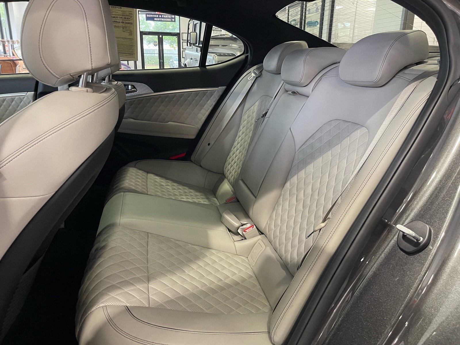 Used 2022 Genesis G70 3.3T w/ Sport Prestige Package AWD/4WD image 35