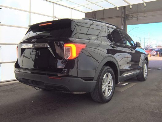 Used 2020 Ford Explorer XLT w/ Comfort Package image 3