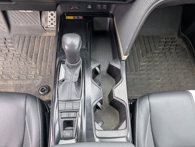 Used 2025 Toyota Camry SE w/ Convenience Package AWD/4WD image 15