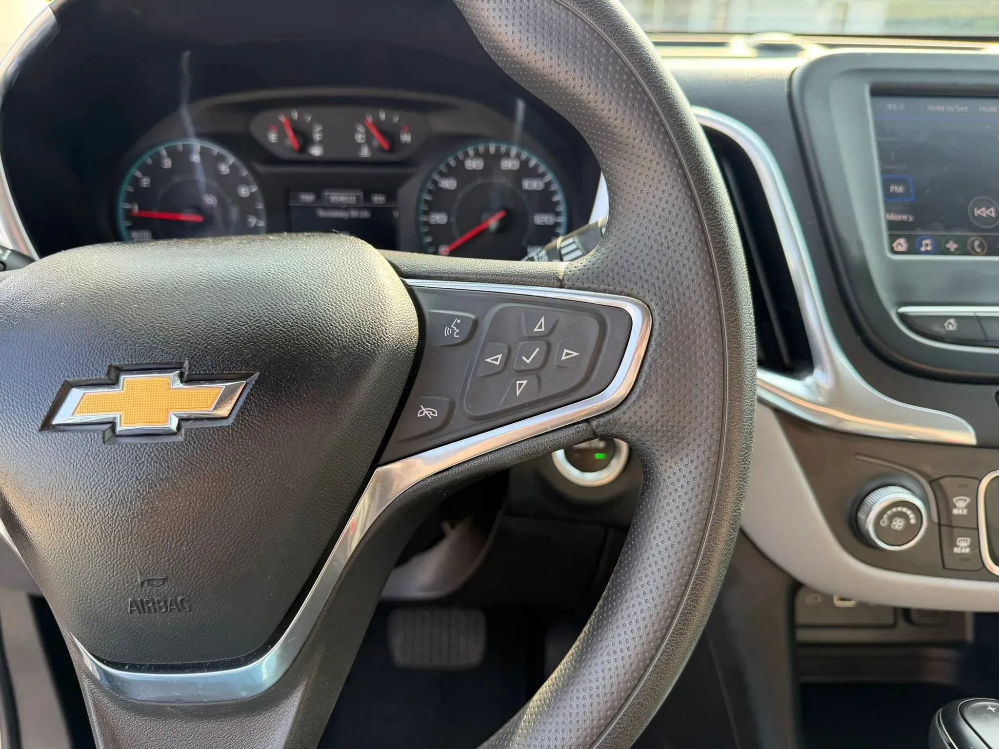 Used 2021 Chevrolet Equinox LS w/ LS Convenience Package FWD image 14