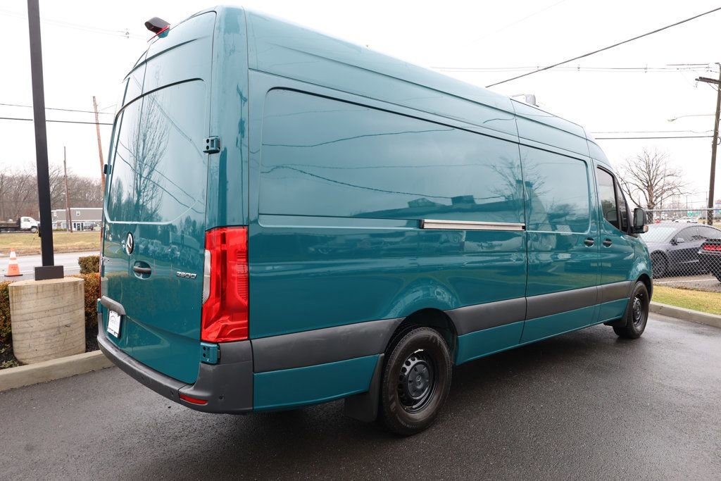 Used 2023 Mercedes-Benz Sprinter 2500 image 5