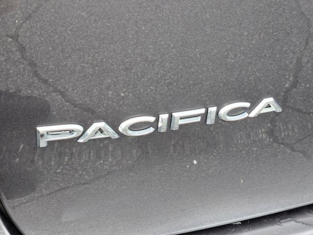 Used 2022 Chrysler Pacifica Touring-L FWD image 17