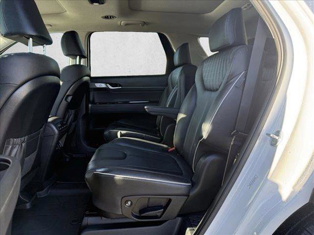 Used 2024 Hyundai Palisade Limited image 16