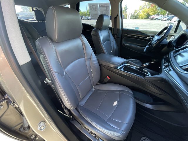 Used 2019 Buick Enclave Essence AWD/4WD image 28