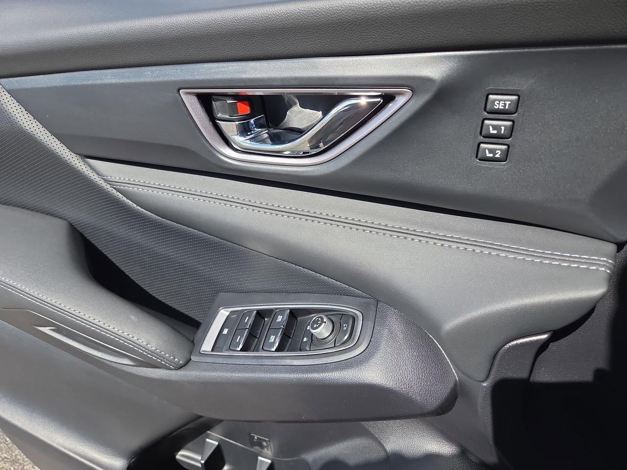 Certified 2025 Subaru Ascent Limited AWD/4WD image 19