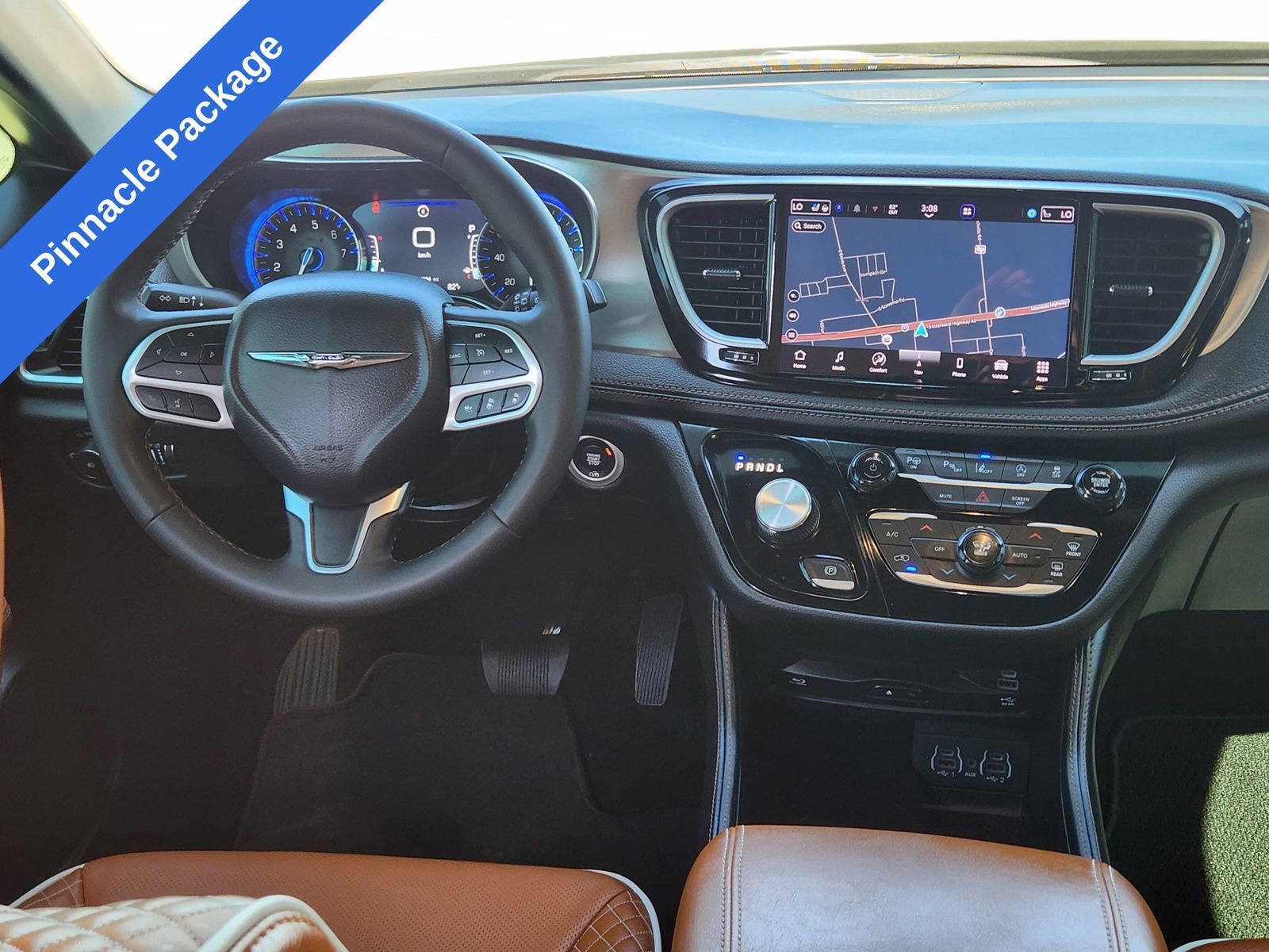 Used 2025 Chrysler Pacifica Pinnacle image 28