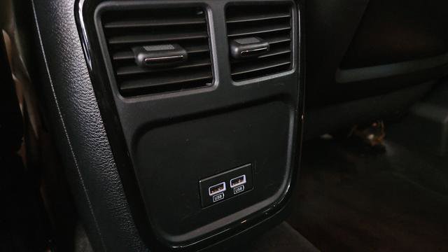 Used 2017 Chrysler 300 S AWD/4WD image 12