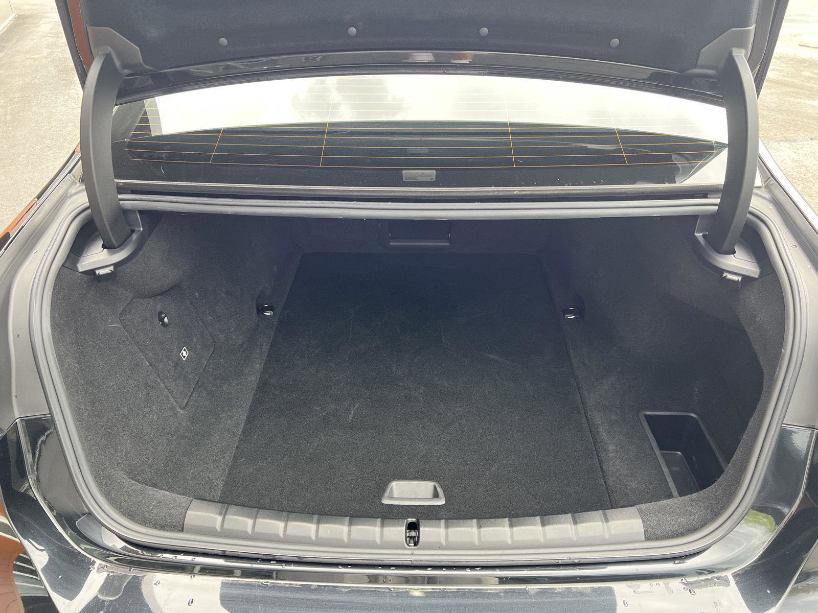 Used 2023 BMW i7 xDrive60 w/ Parking Assistance Package AWD/4WD image 6