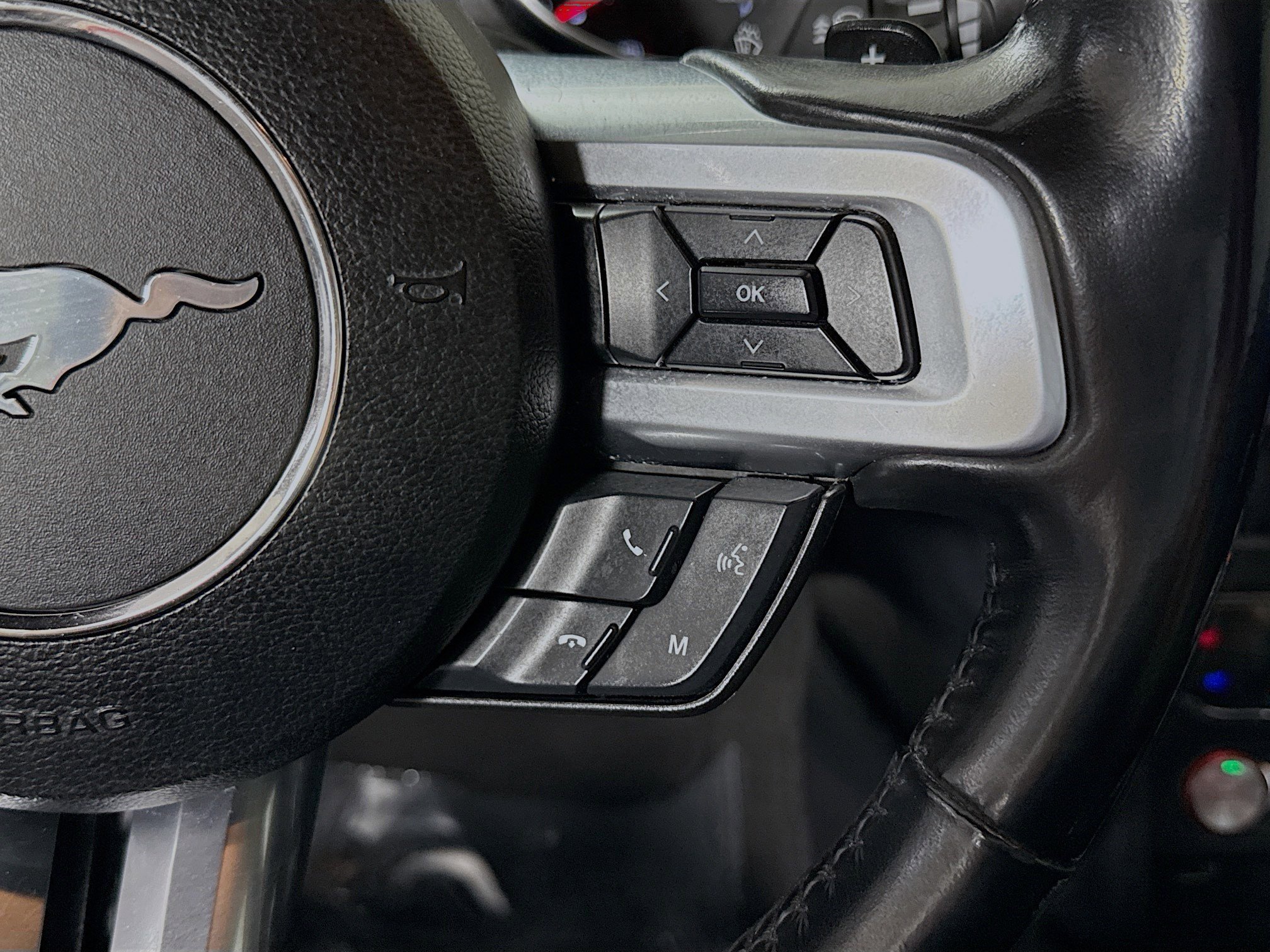 Used 2020 Ford Mustang Premium RWD image 15