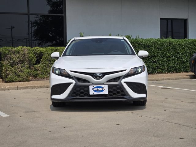 Used 2023 Toyota Camry SE FWD image 2