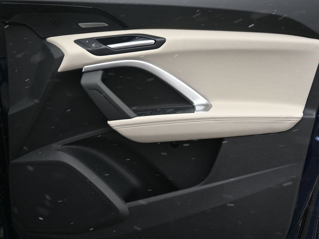 New 2025 Audi Q5 Prestige image 8