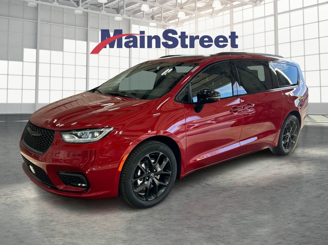 New 2026 Chrysler Pacifica Limited w/ S Appearance Package