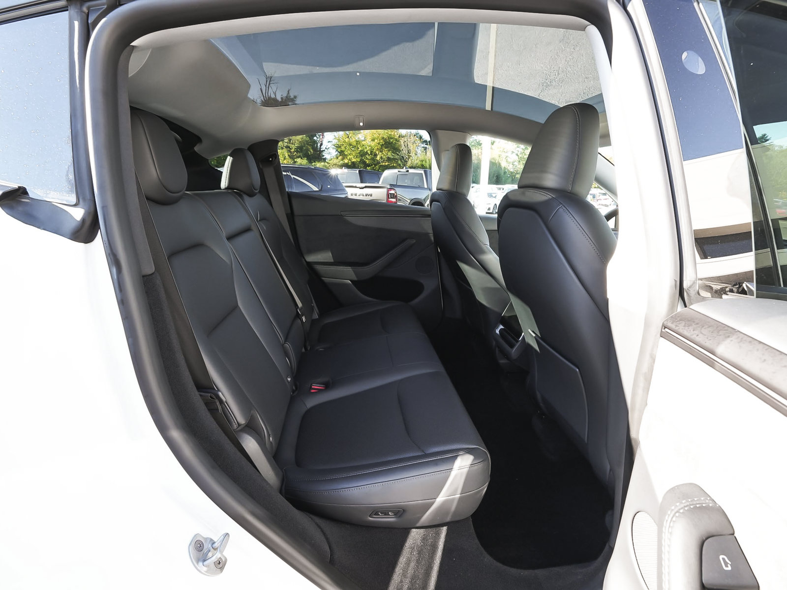 Used 2026 Tesla Model Y Long Range AWD/4WD image 37