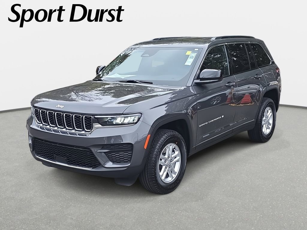 New 2025 Jeep Grand Cherokee Laredo image 1