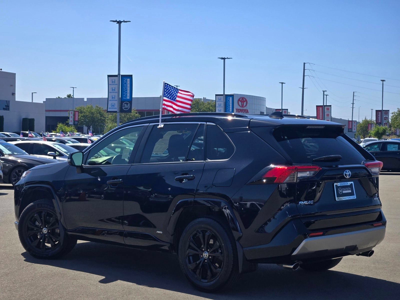 Used 2022 Toyota RAV4 SE w/ Convenience Package AWD/4WD image 5