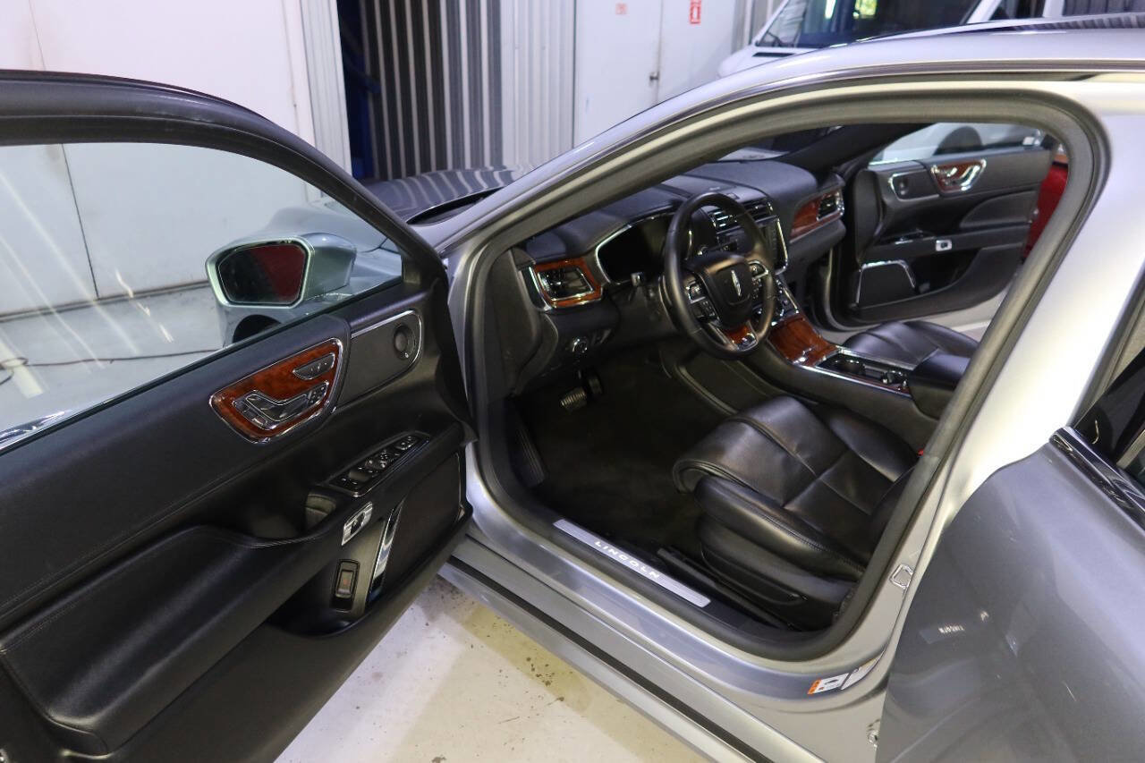 Used 2020 Lincoln Continental Reserve image 18