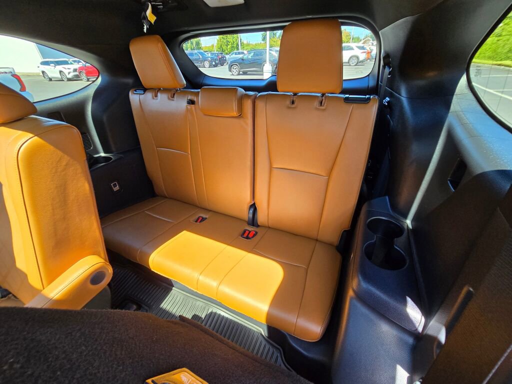 Used 2024 Toyota Highlander Platinum image 43