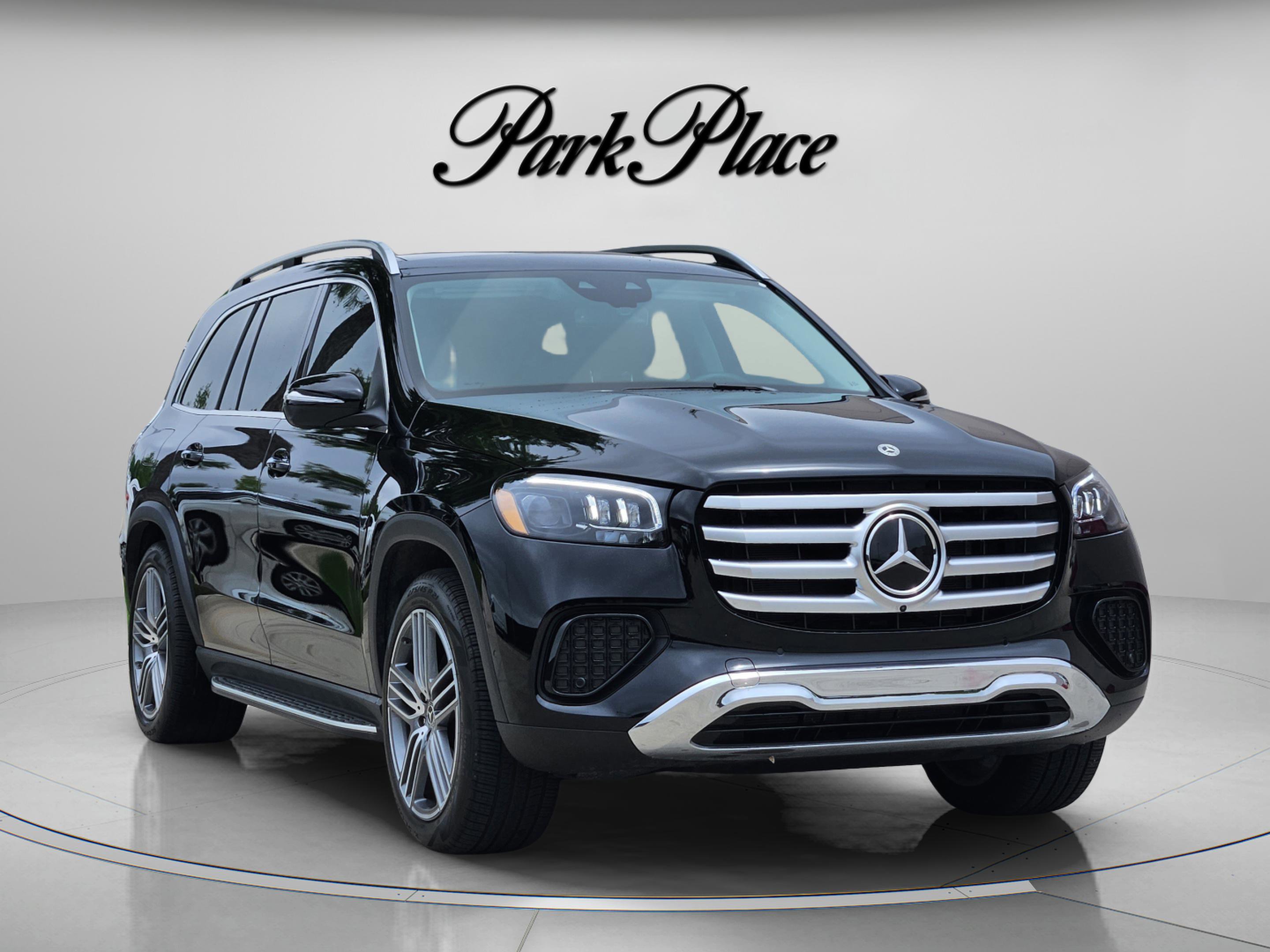 Certified 2026 Mercedes-Benz GLS 450 4MATIC image 4