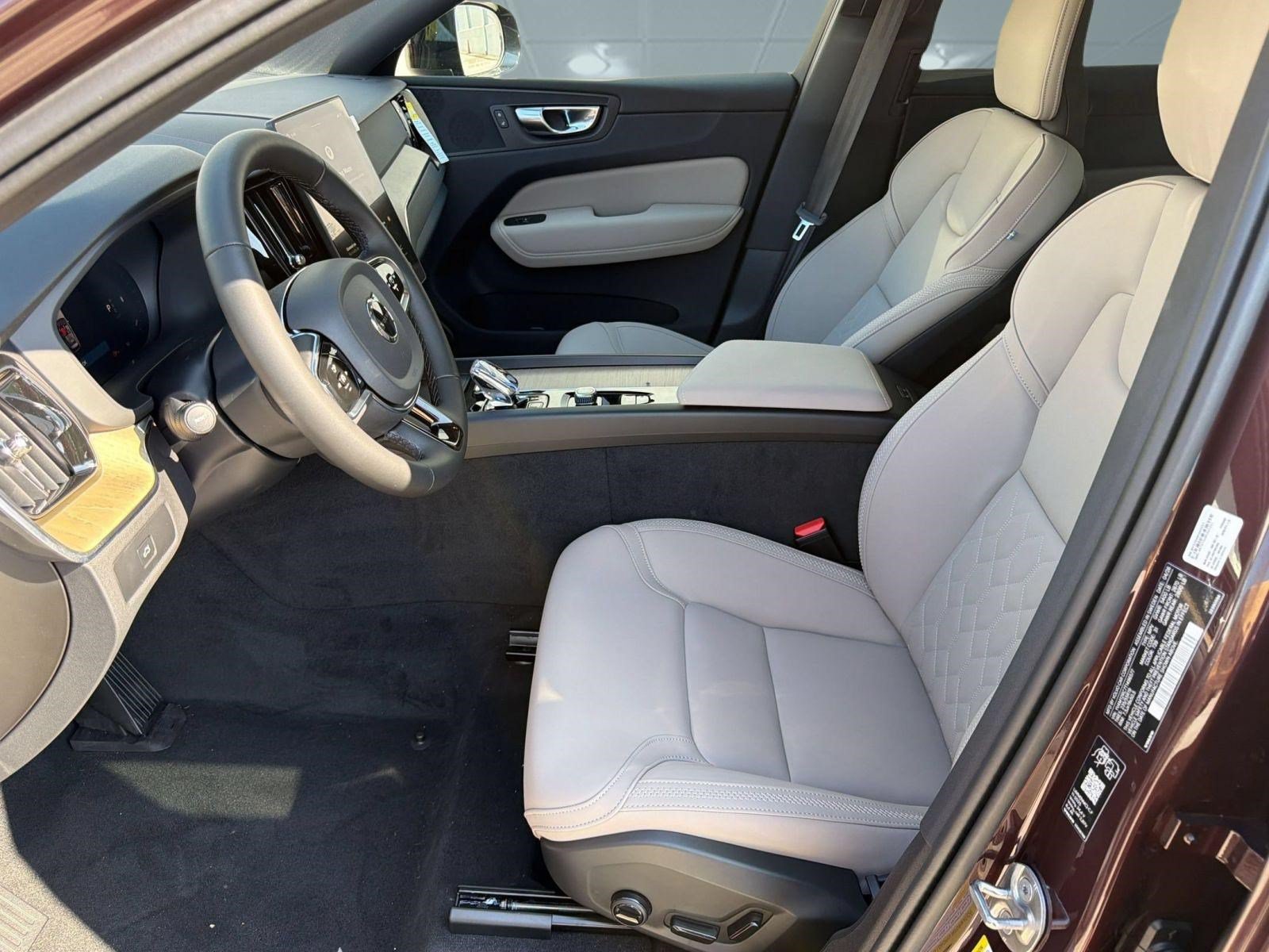 New 2026 Volvo XC60 B5 Plus w/ Climate Package AWD/4WD image 5