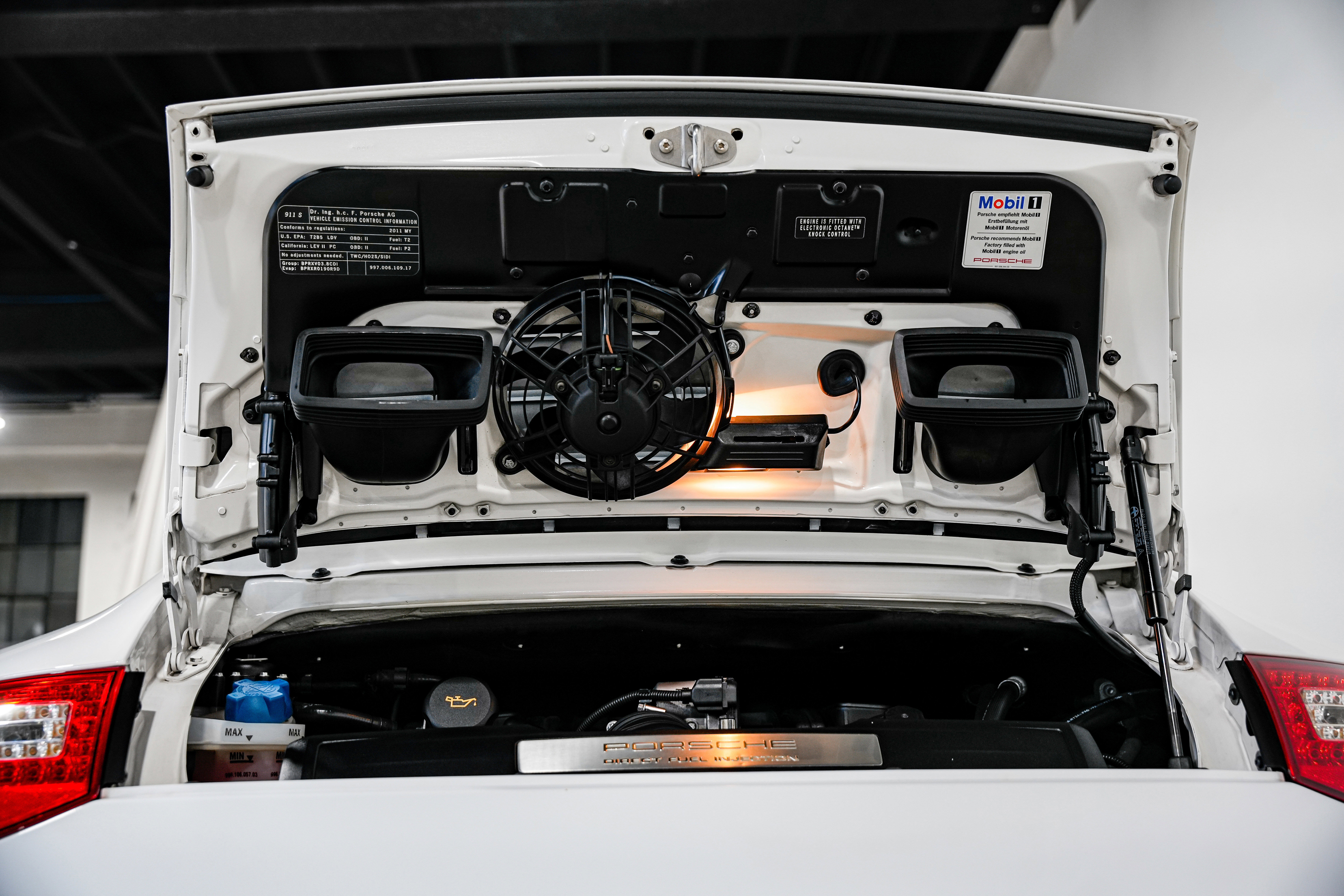 Used 2011 Porsche 911 Carrera S image 39