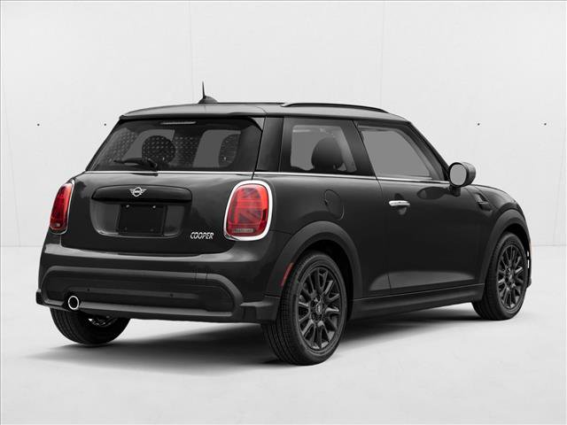 Used 2025 MINI Cooper 2-Door Hardtop image 2