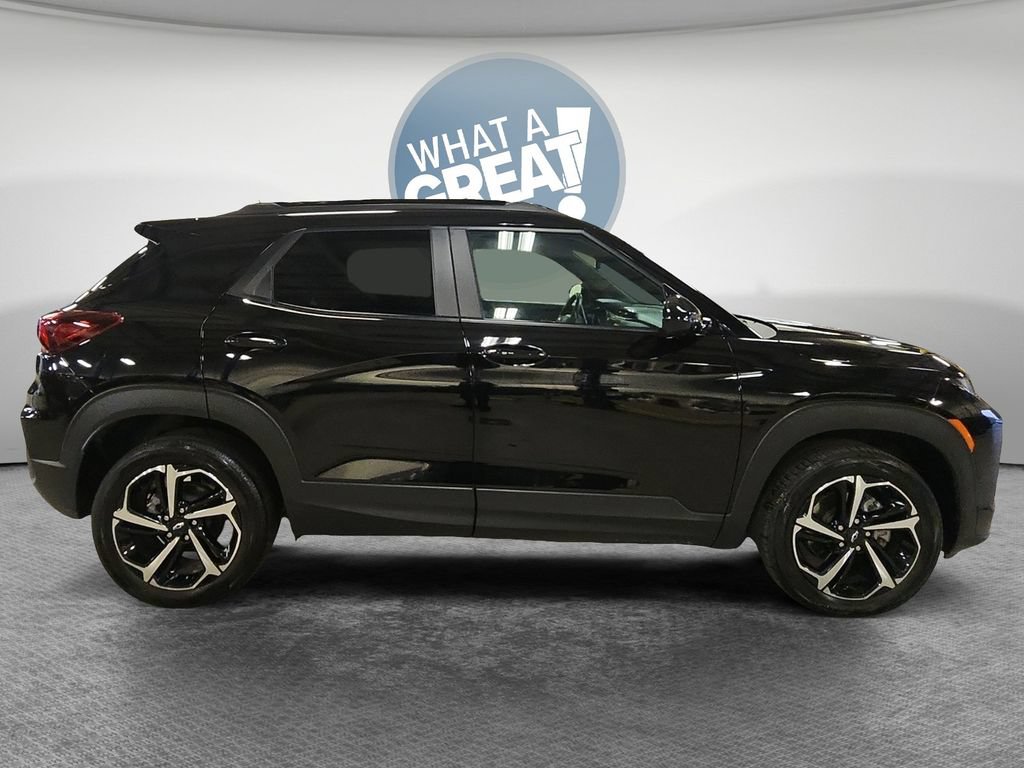 Certified 2023 Chevrolet TrailBlazer RS w/ Convenience Package AWD/4WD image 2
