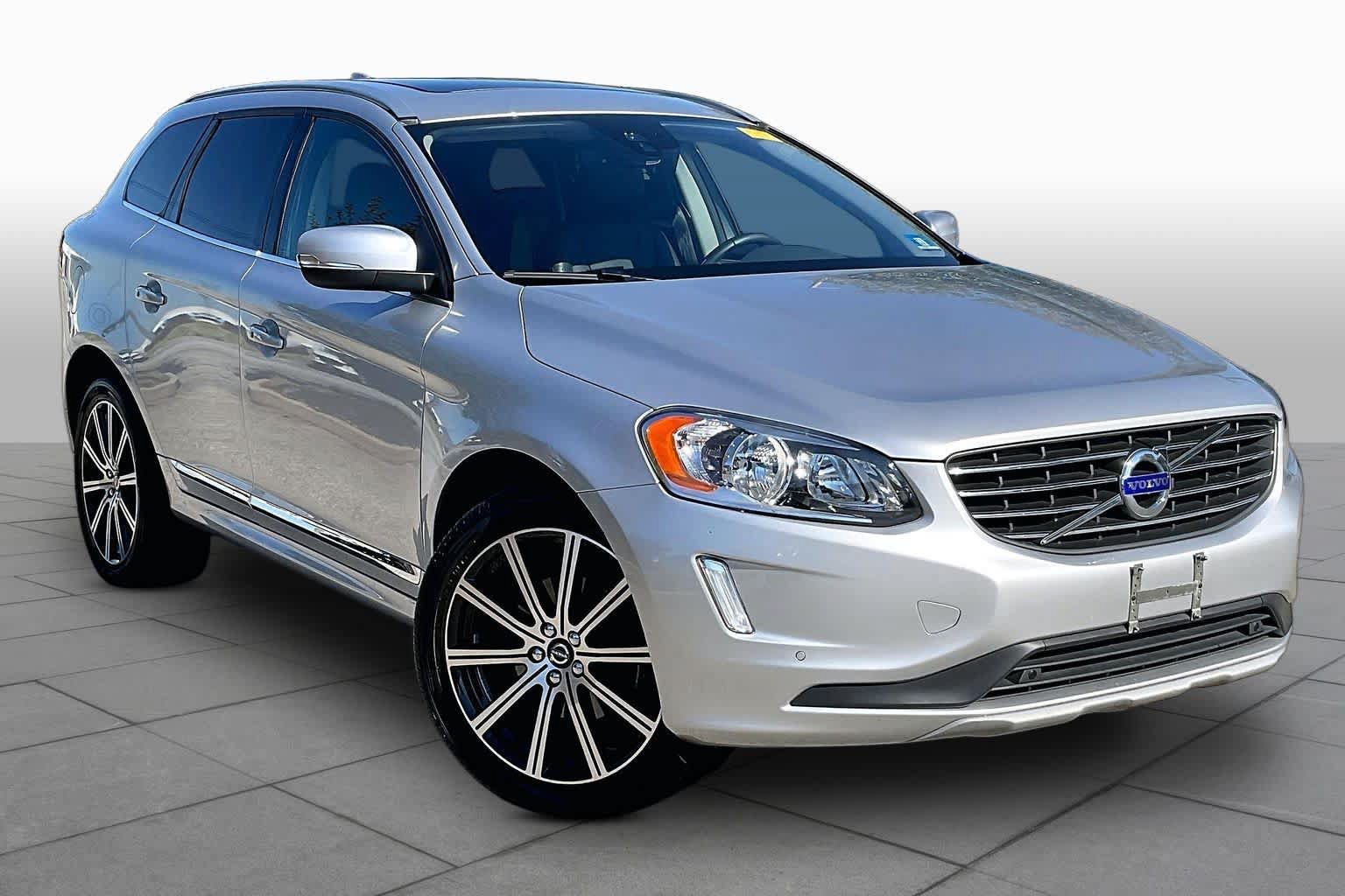 Used 2016 Volvo XC60 T6 w/ Proximity Package AWD/4WD image 2