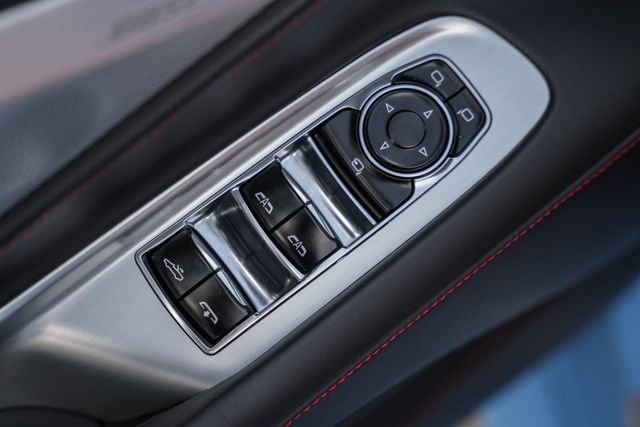 Used 2022 Chevrolet Corvette Stingray Premium Conv w/ Z51 Performance Package image 41