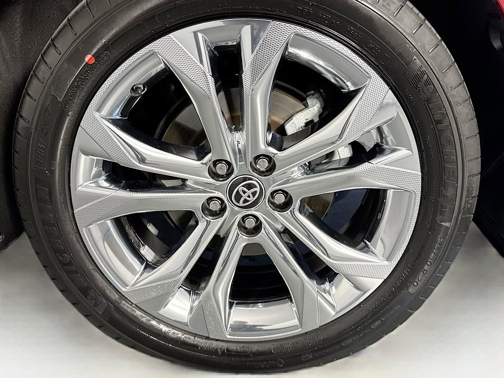 Used 2024 Toyota Sienna Platinum FWD image 36