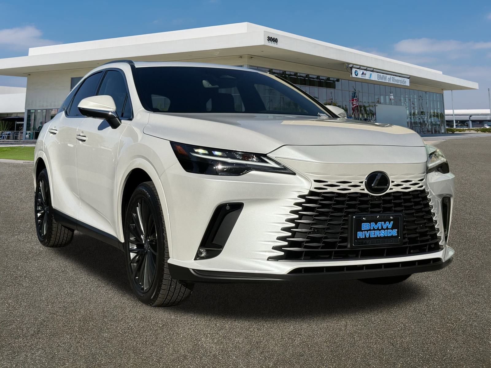 Used 2024 Lexus RX 350h 350h image 2