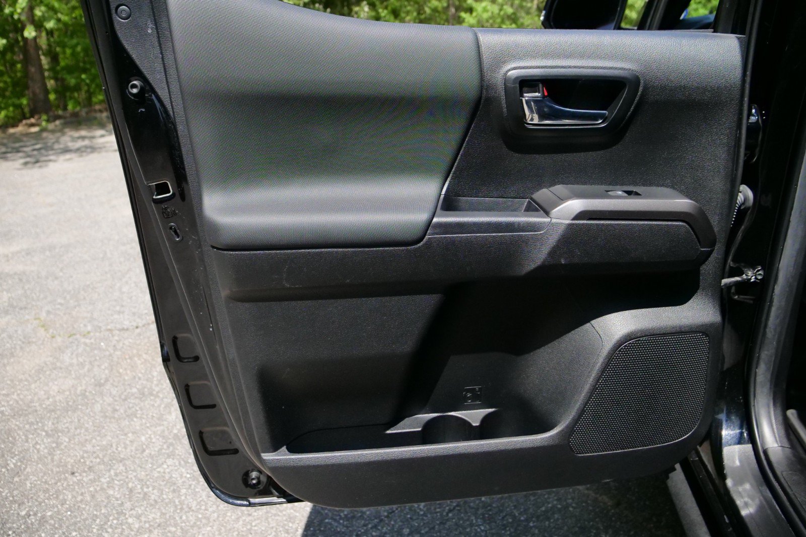 Used 2022 Toyota Tacoma TRD Sport AWD/4WD image 25