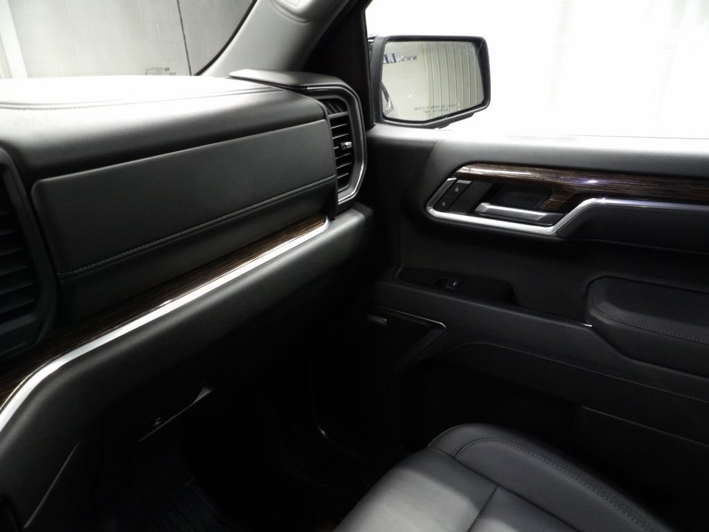 Used 2026 GMC Sierra 1500 Elevation w/ Elevation Premium Package AWD/4WD image 31