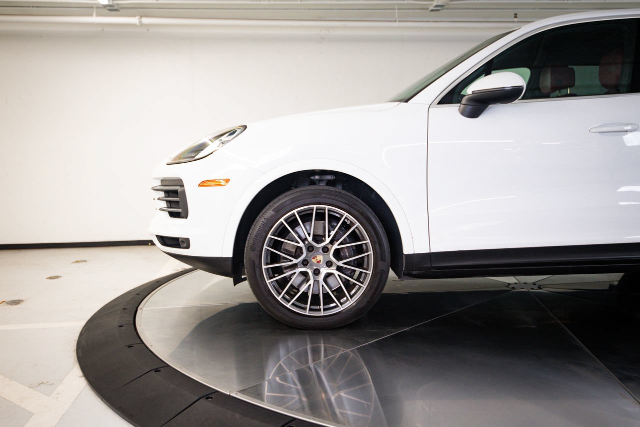 Certified 2023 Porsche Cayenne AWD/4WD image 11