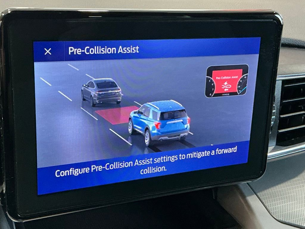 Used 2021 Ford Explorer XLT w/ Equipment Group 202A image 40