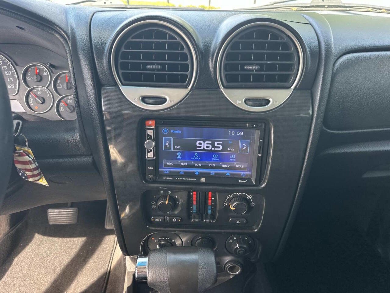 Used 2006 GMC Envoy SLE w/ Sle Preferred Equipment Group image 16