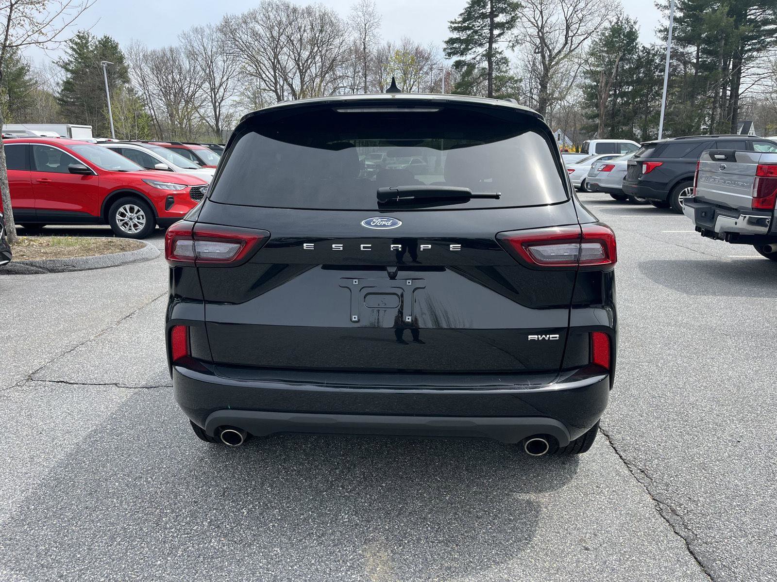 Used 2023 Ford Escape ST-Line image 6