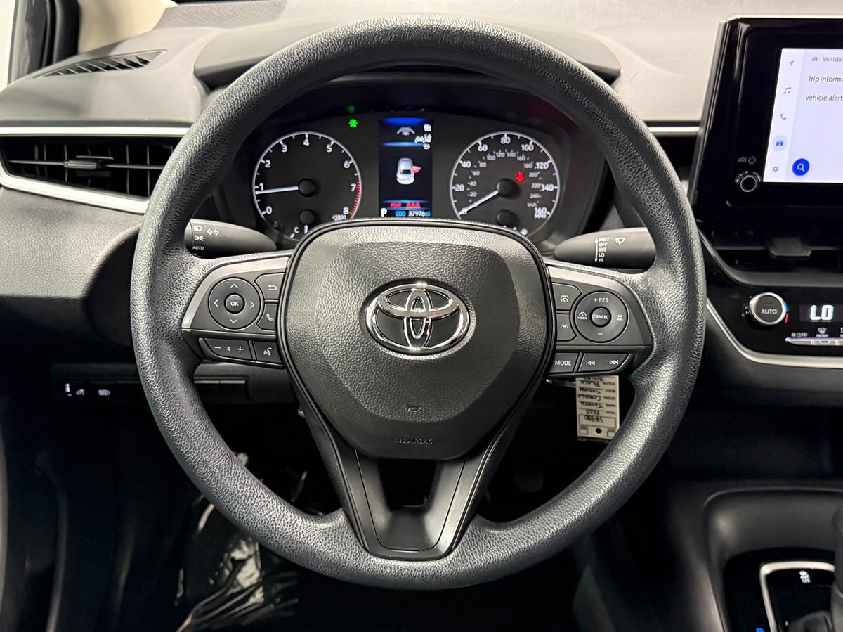 Used 2025 Toyota Corolla LE FWD image 15