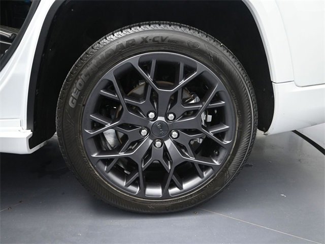 Used 2024 Jeep Grand Cherokee L Summit image 15