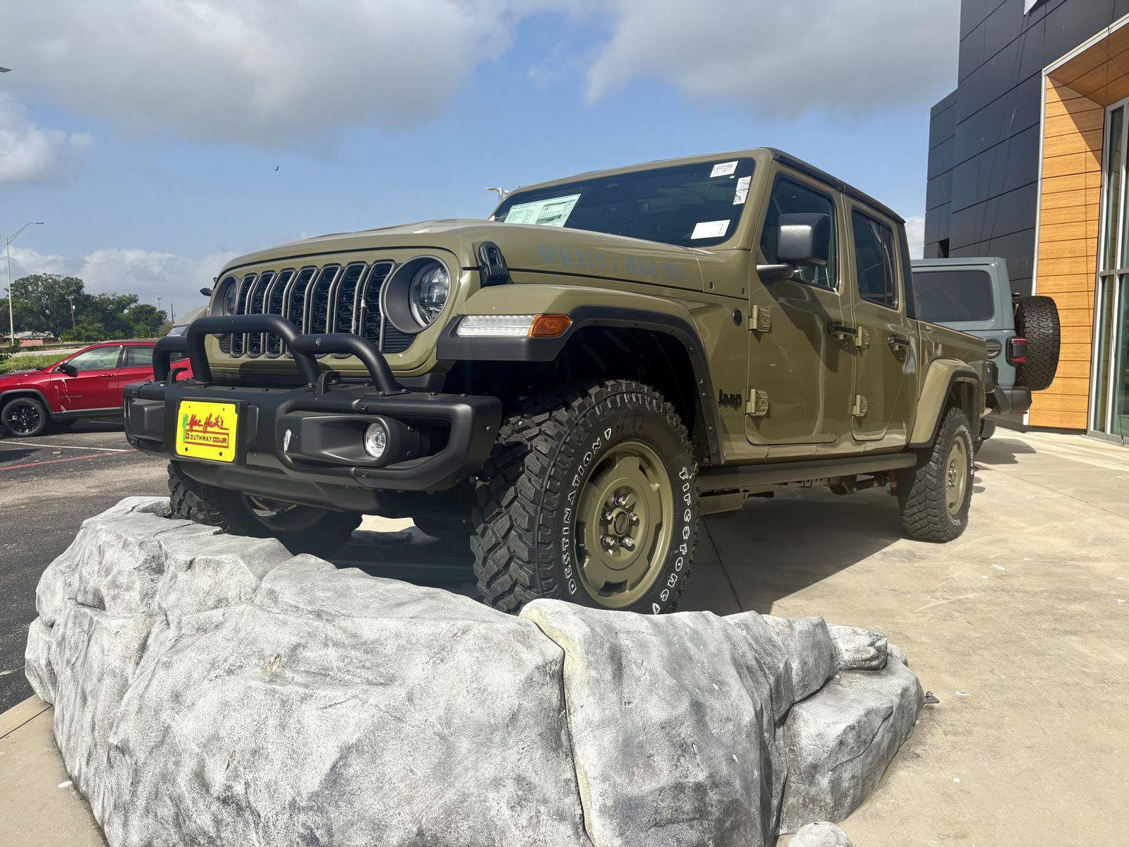 New 2026 Jeep Gladiator Willys AWD/4WD image 1