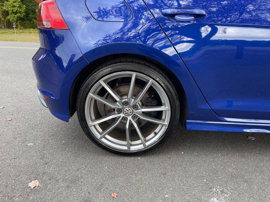 Used 2017 Volkswagen Golf 4-Door image 31