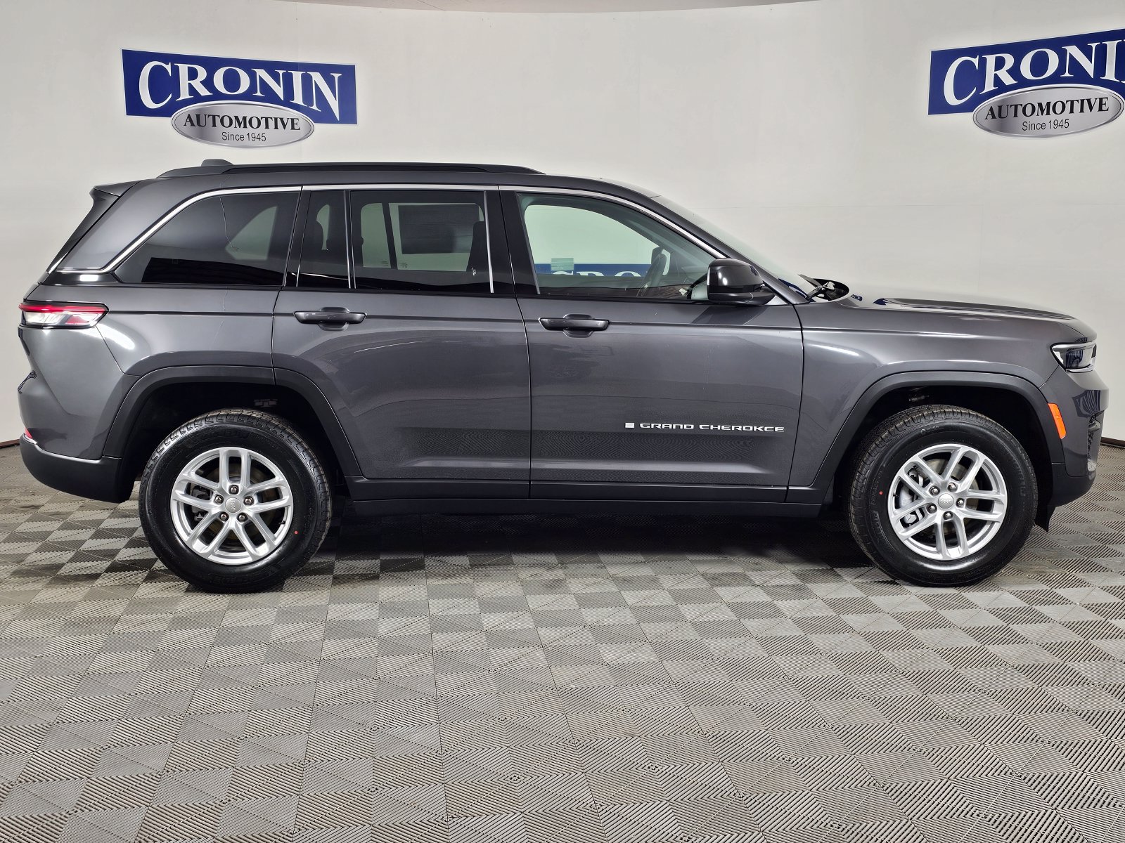 New 2026 Jeep Grand Cherokee Laredo X AWD/4WD image 6
