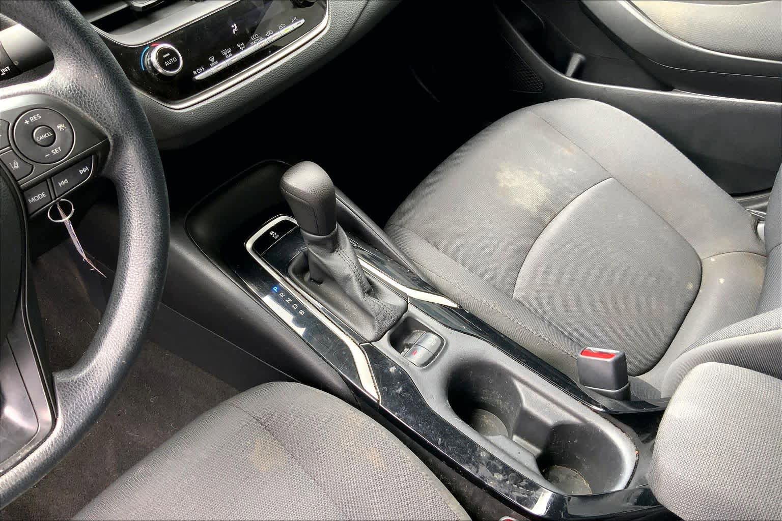 Used 2021 Toyota Corolla LE FWD image 16