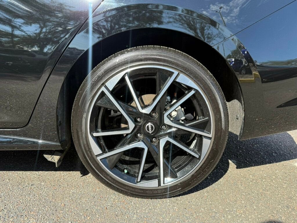 Used 2025 Nissan Sentra SR w/ Trunk Package image 8