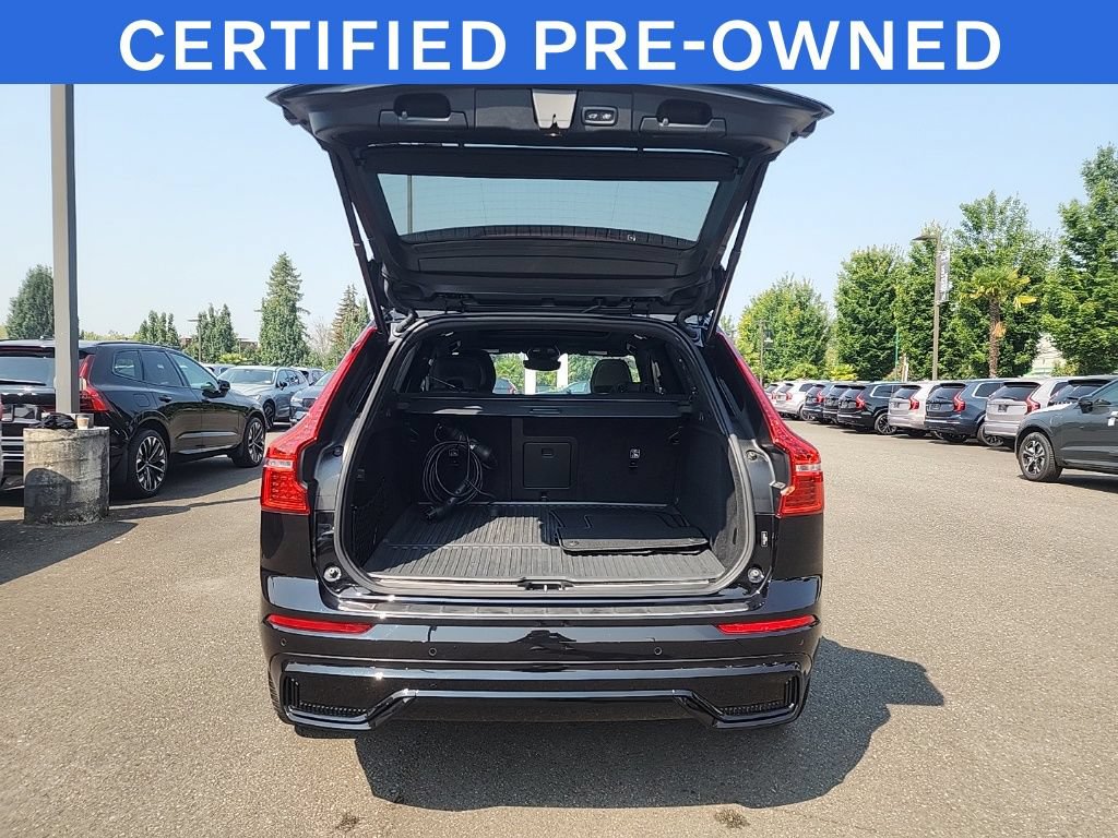 Certified 2024 Volvo XC60 T8 Ultimate w/ Protection Package Premier AWD/4WD image 16