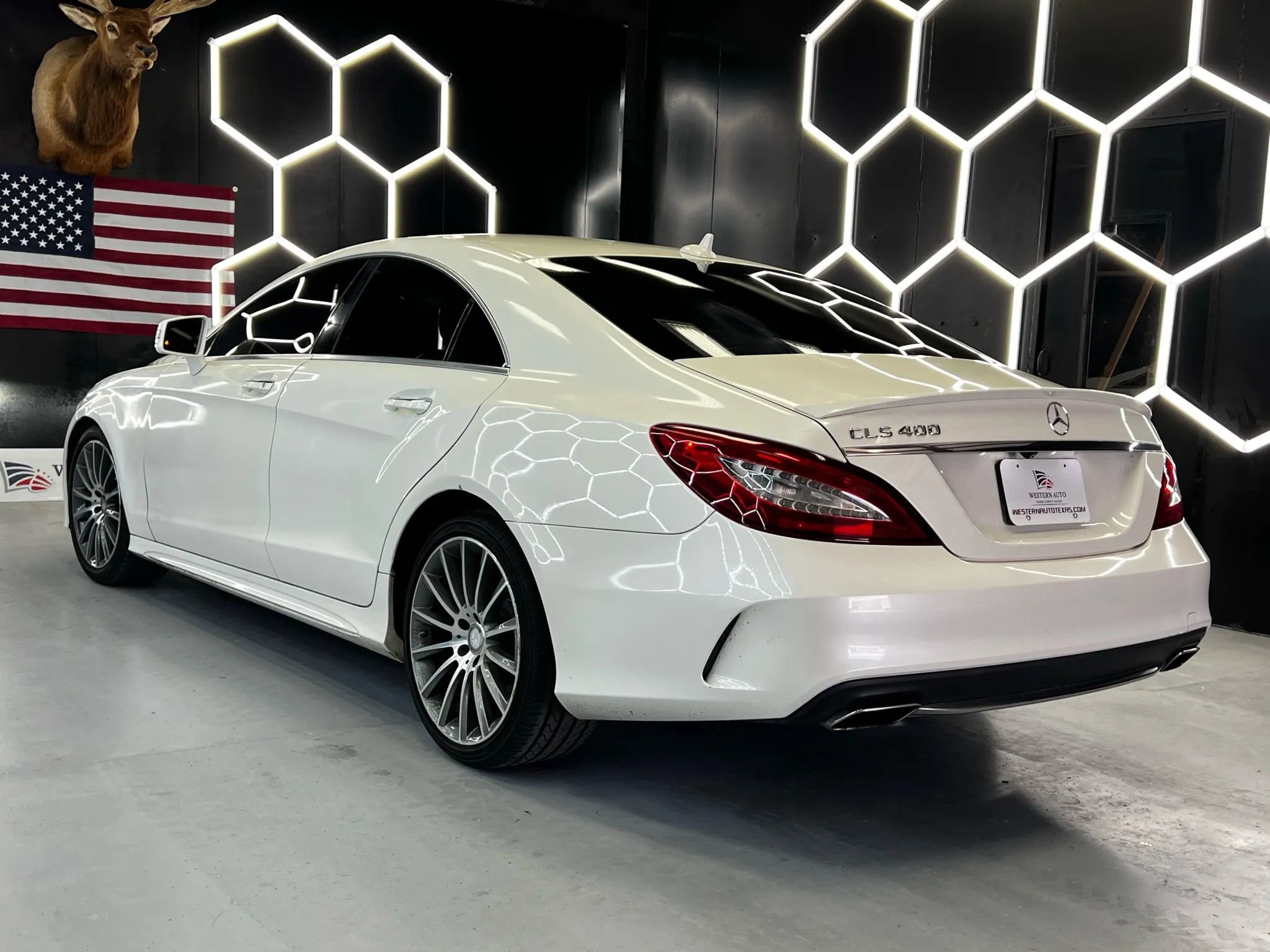 Used 2016 Mercedes-Benz CLS 400 image 4