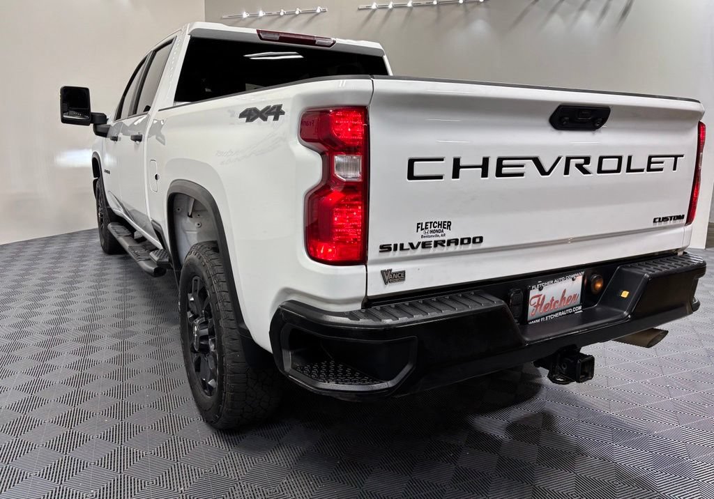 Used 2025 Chevrolet Silverado 2500 Custom w/ Custom Convenience Package AWD/4WD image 3