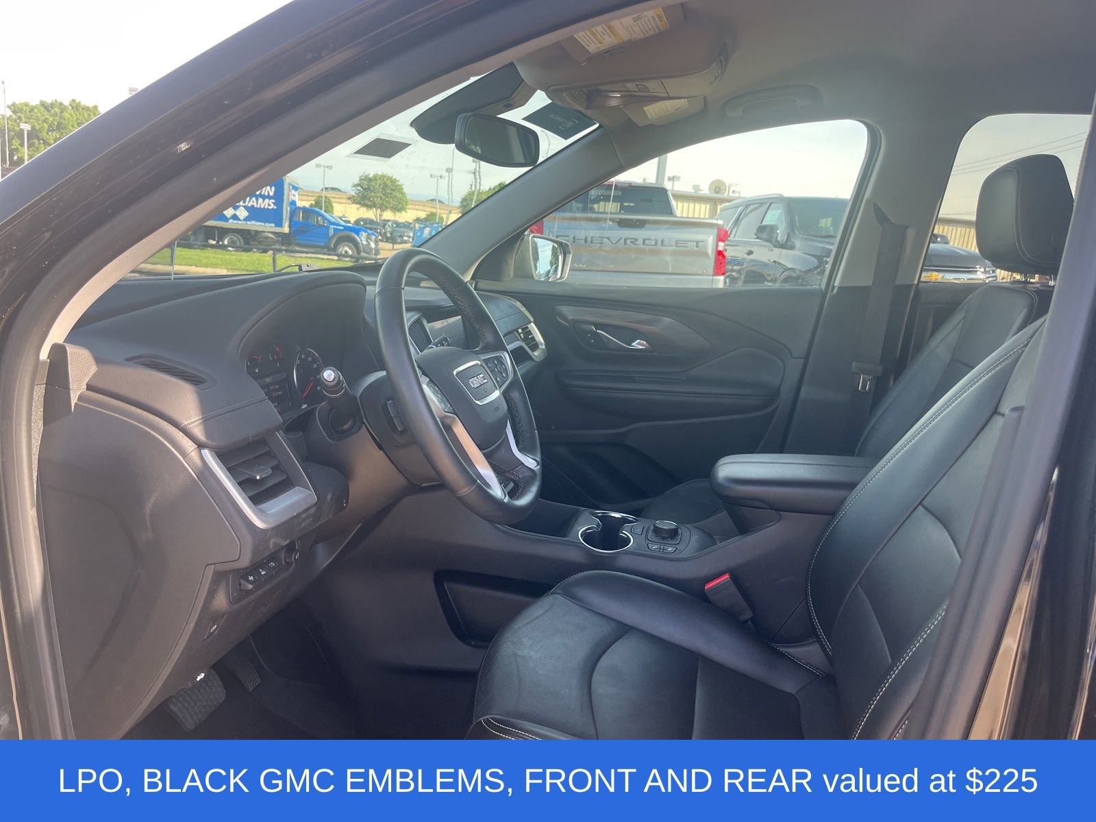 Used 2024 GMC Terrain SLT w/ Tech Package image 8