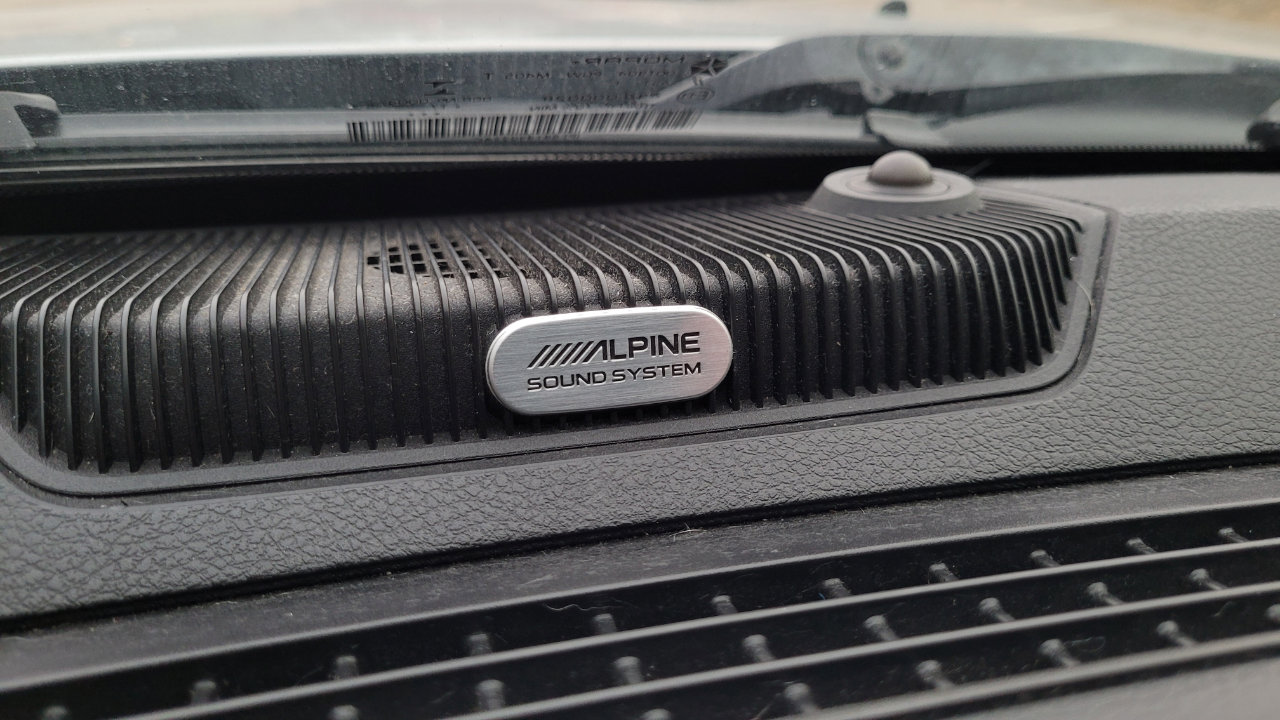 Used 2017 RAM 1500 Laramie image 28