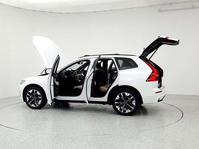 New 2026 Volvo XC60 B5 Plus w/ Protection Package Premier image 12